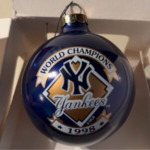 New York Yankees World Champions 1998 Blue Ornament